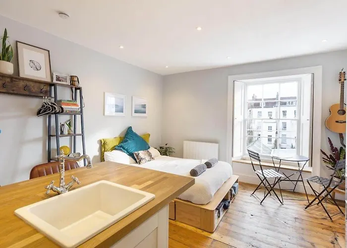 Lägenhet Stylish Flat On Beautiful Clifton Street Parking Bristol