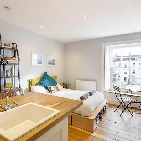 Lejlighed Stylish Flat On Beautiful Clifton Street Parking Bristol