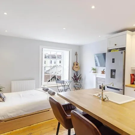 Stylish Flat On Beautiful Clifton Street Parking * Μπρίστολ