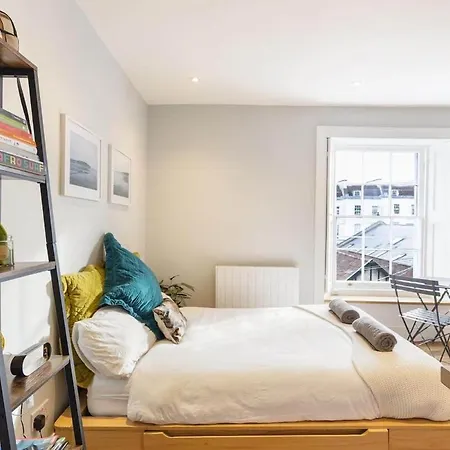 Апартаменты Stylish Flat On Beautiful Clifton Street Parking