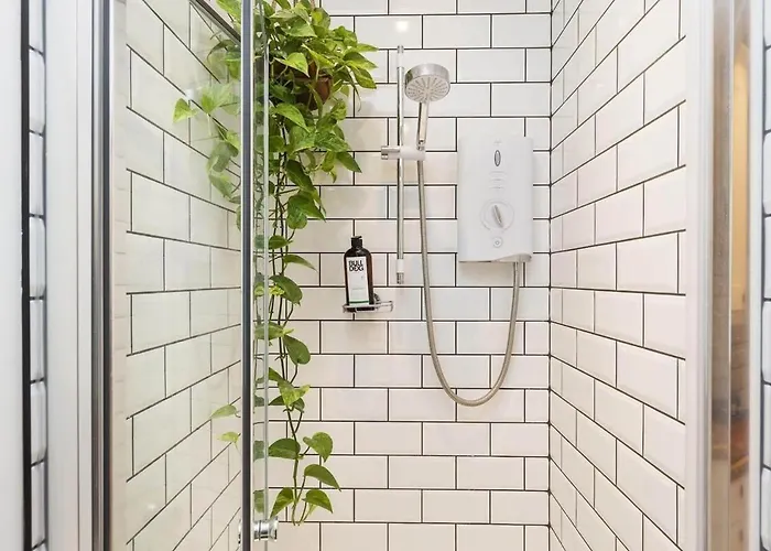 Stylish Flat On Beautiful Clifton Street Parking Apartment Bristol