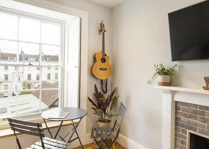 Stylish Flat On Beautiful Clifton Street Parking * Bristol